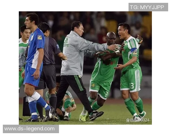 足球今晚精彩对决即将上演各队争夺荣耀谁能笑到最后 足球今晚精彩对决即将上演各队争夺荣耀谁能笑到最后